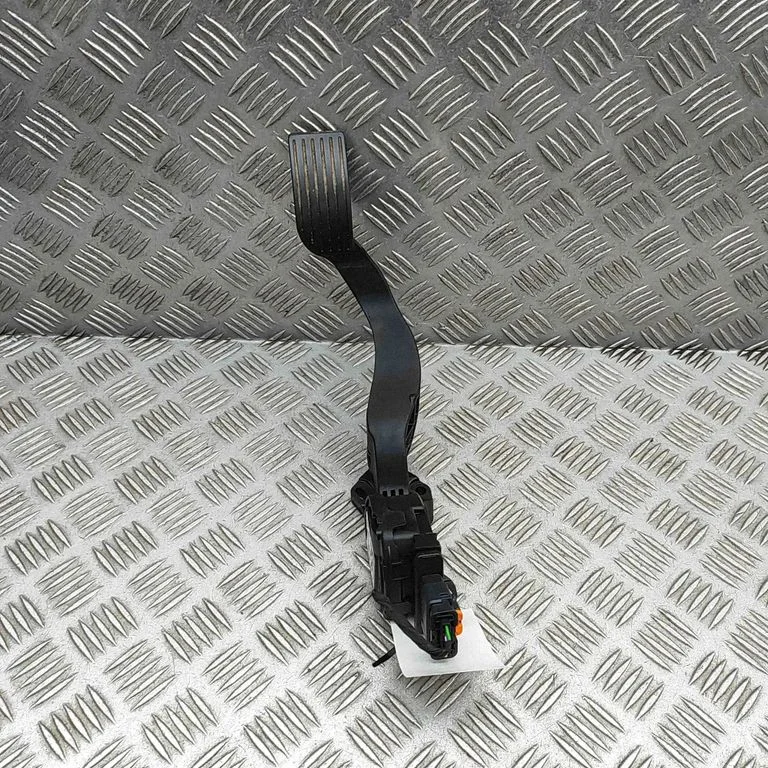 Accelerator throttle pedal 6PV009949