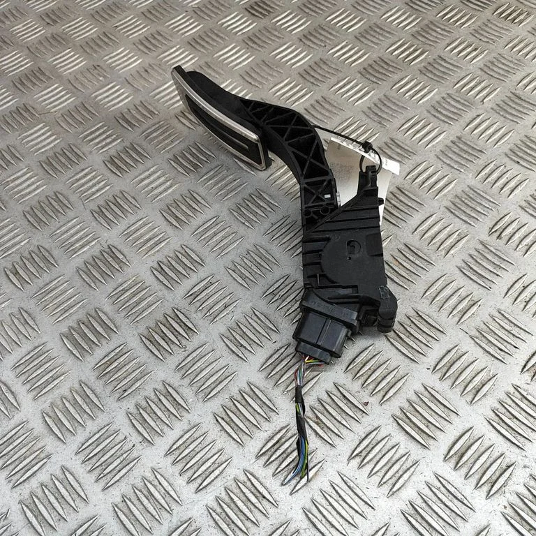 Accelerator throttle pedal 2Q2723503