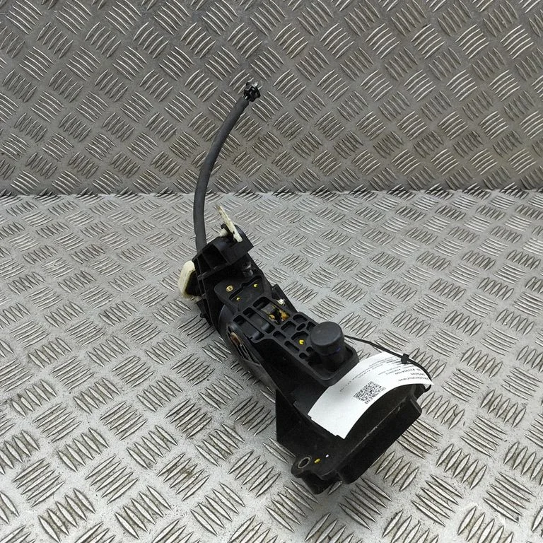 Gaasipedaal 2W939F836CD