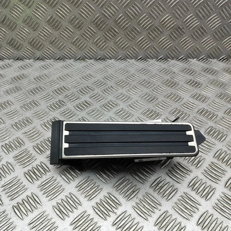 Pedał gazu 992723507D