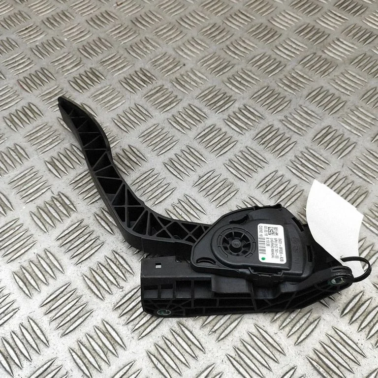 Accelerator throttle pedal 6PV01274100