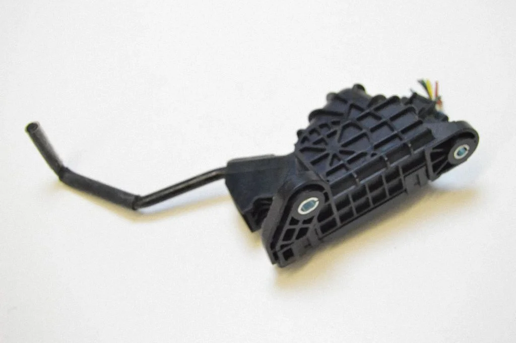 Accelerator throttle pedal 7812030A50