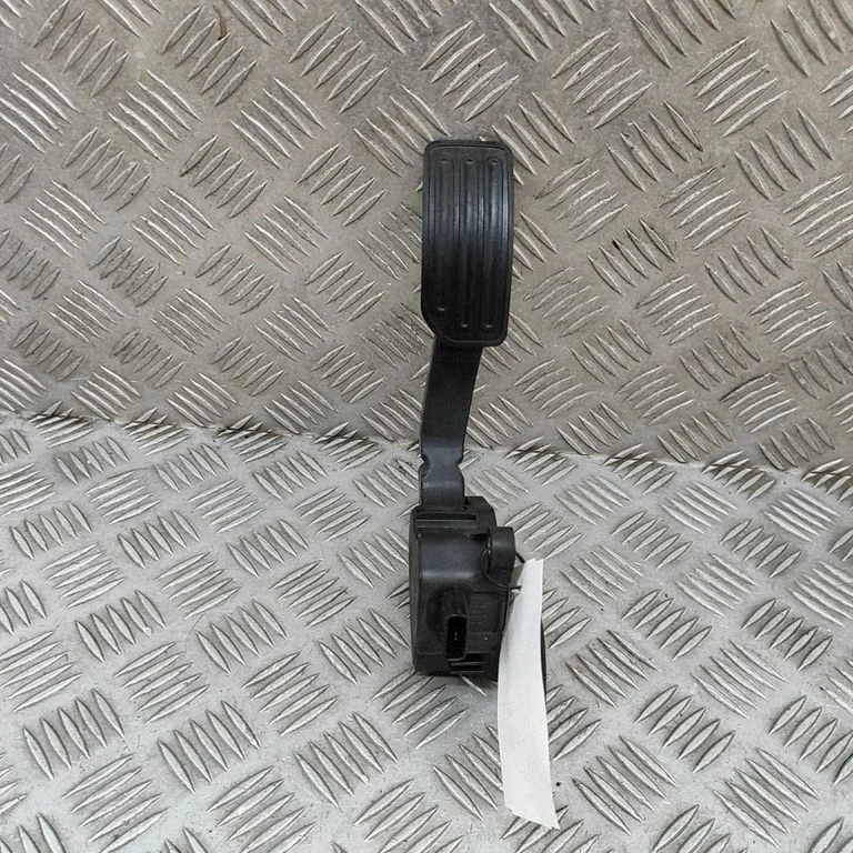 Pedał gazu 180025WN1B