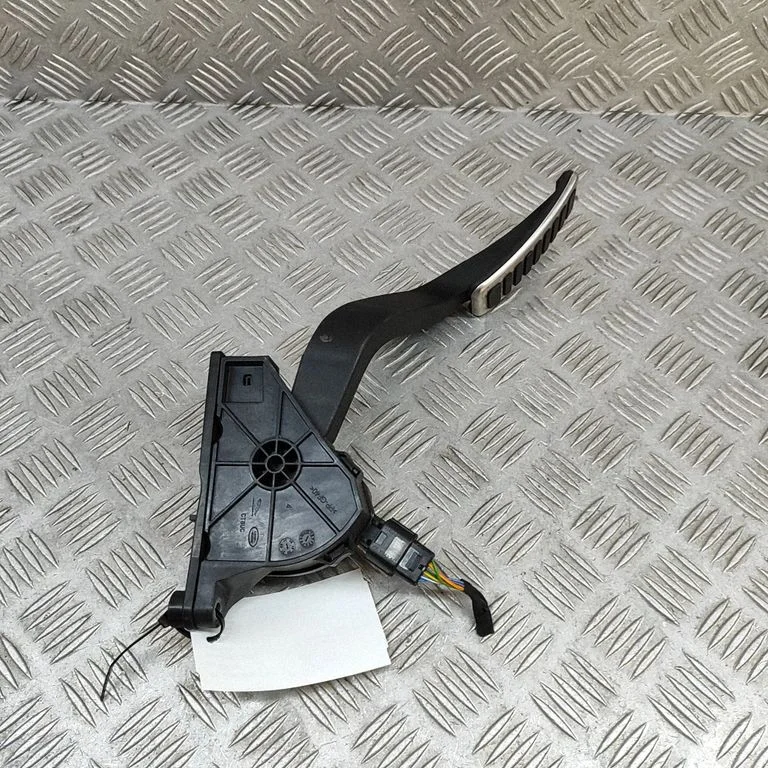 Accelerator throttle pedal JK5M9F836BB