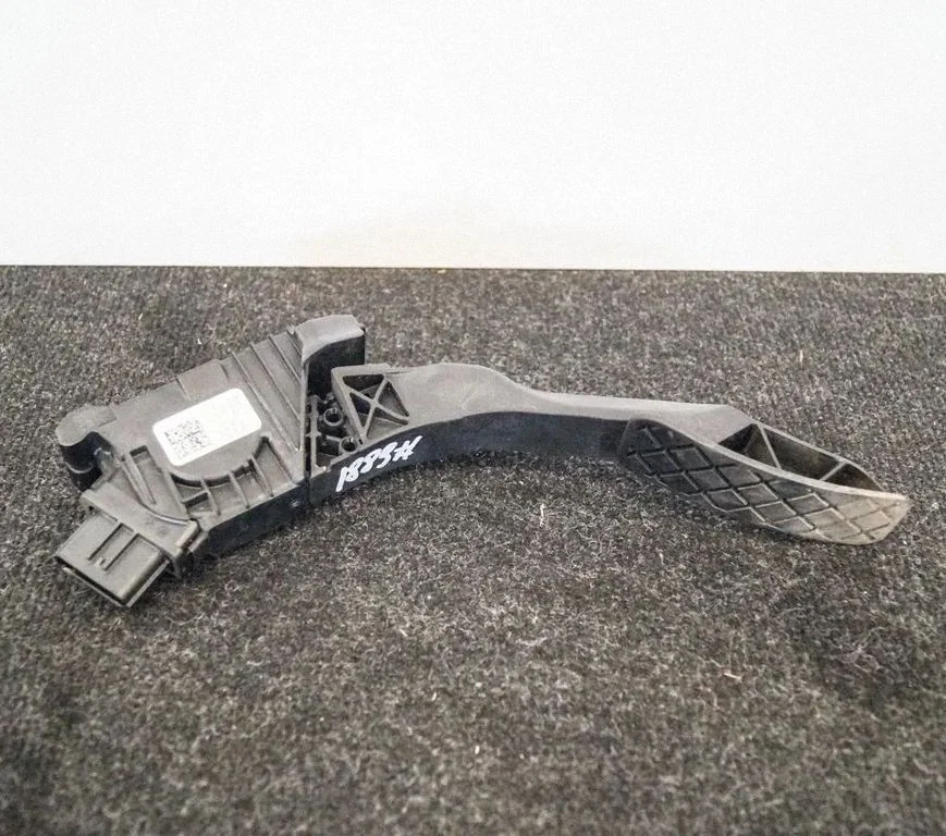 Akseleratora pedālis 5Q2721503D