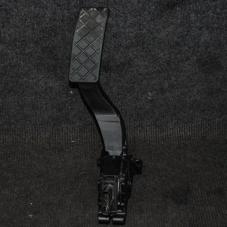 Accelerator throttle pedal – Skoda Octavia Mk3 (5E) (2013-2019)