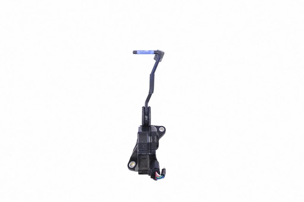 Accelerator throttle pedal – Lexus RC (2014-)