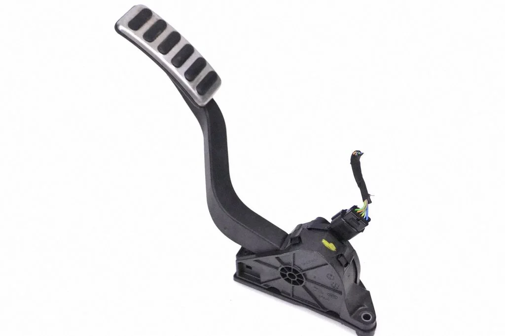 Gaasipedaal GK529F836DA