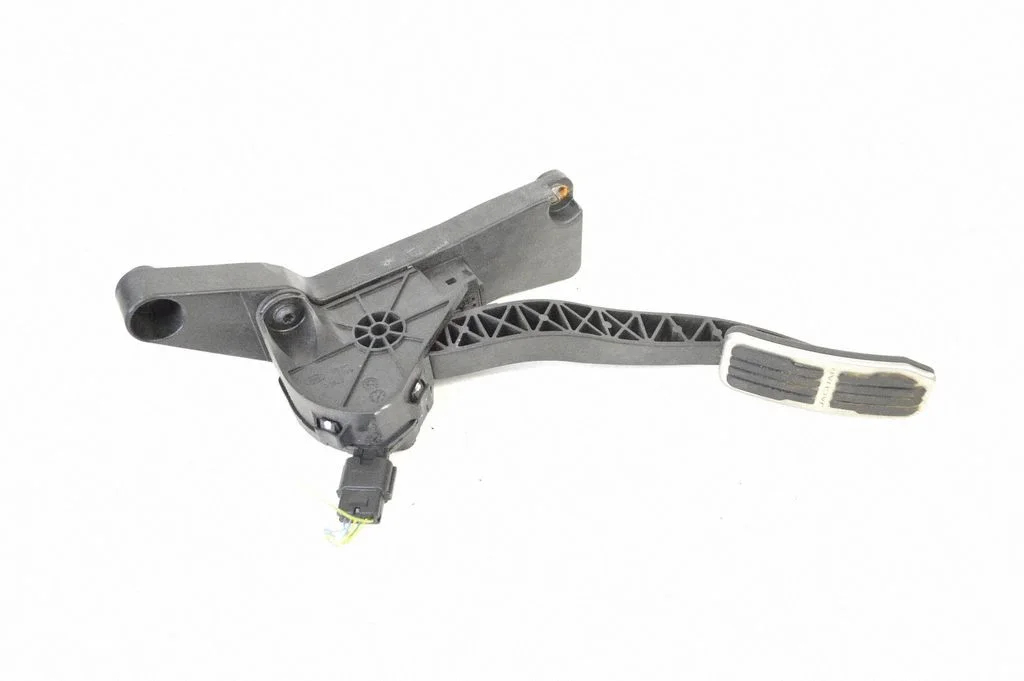 Accelerator throttle pedal HK8M9F836CA