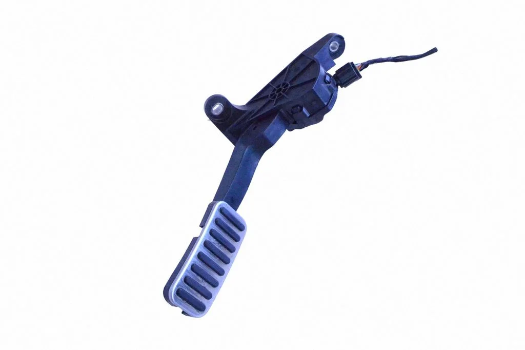 Akseleratora pedālis 32700G4930