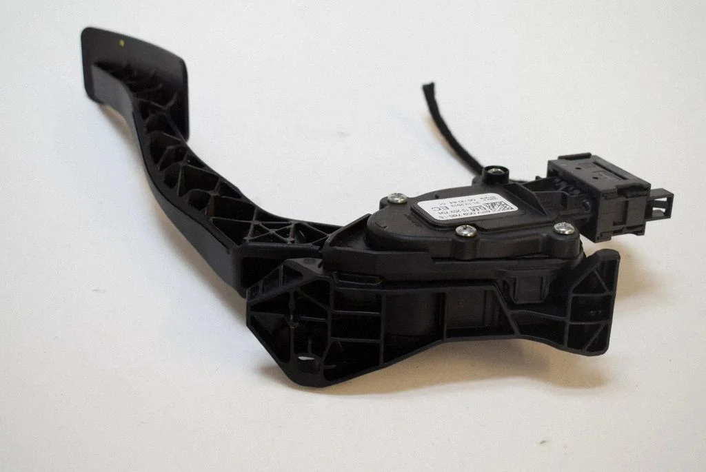 Accelerator throttle pedal 13252704 – Opel Cascada (2013-)