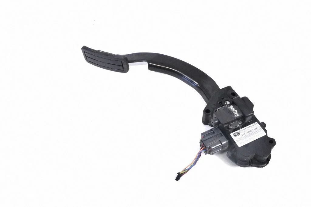 Akseleratora pedālis 5H227R562AA