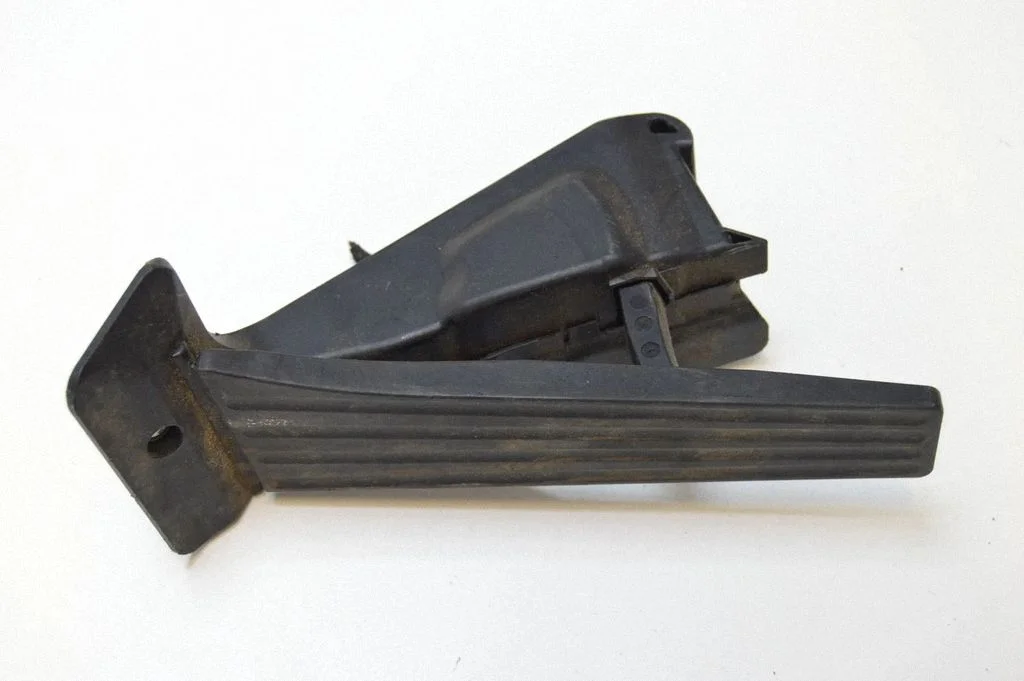 Akseleratora pedālis – BMW 3. sērija F30 F35 F31 (2012-2018)