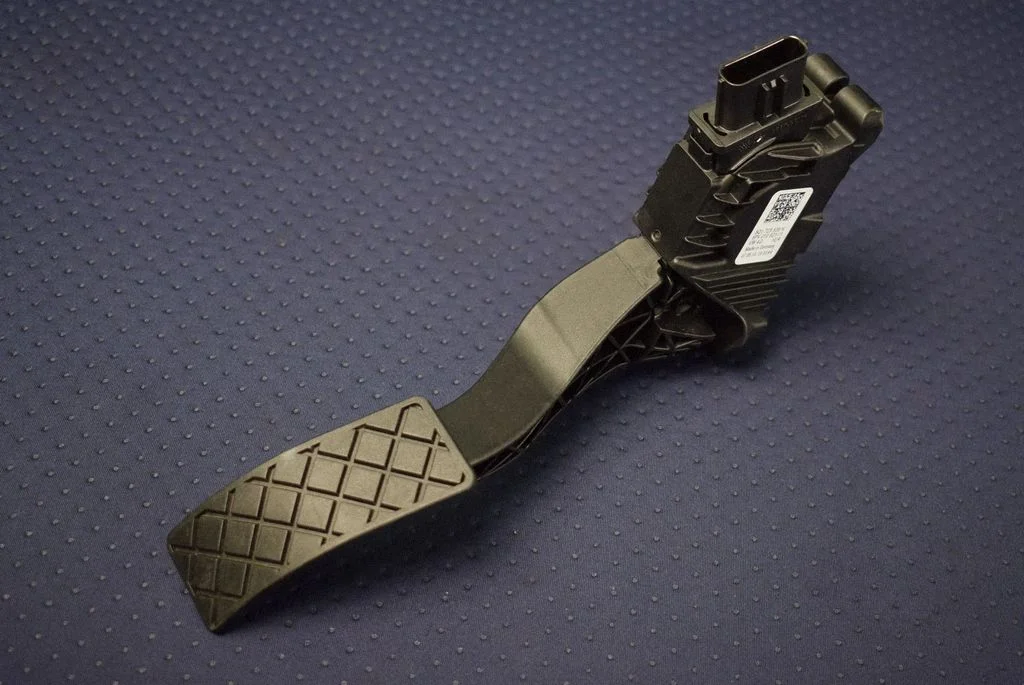 Accelerator throttle pedal – Volkswagen e-Golf (2014-)