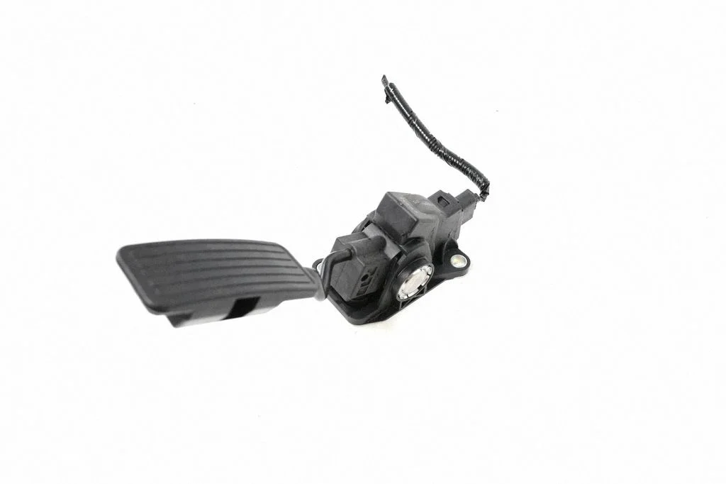Akseleratora pedālis 15029A2