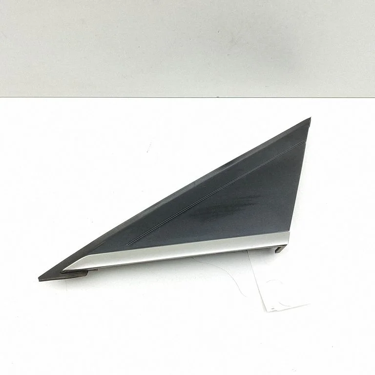 Spoguļa plastmasas apdare BM51A16003