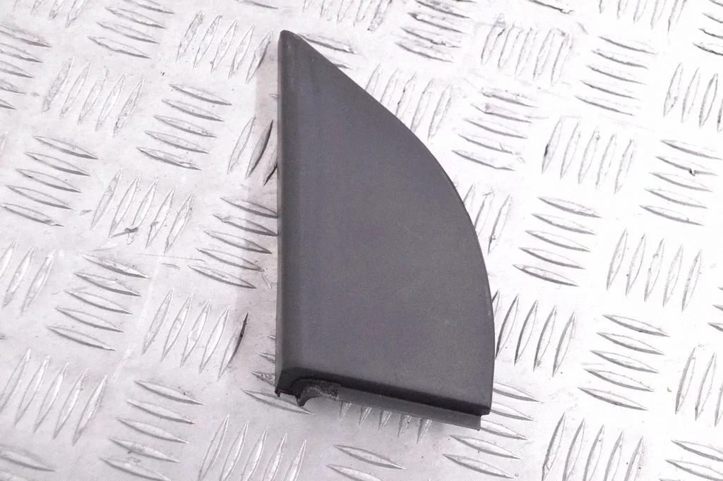Spoguļa plastmasas apdare 480N67492