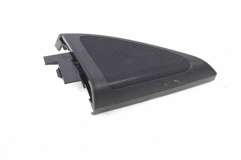 Spoguļa plastmasas apdare 8T88035424D