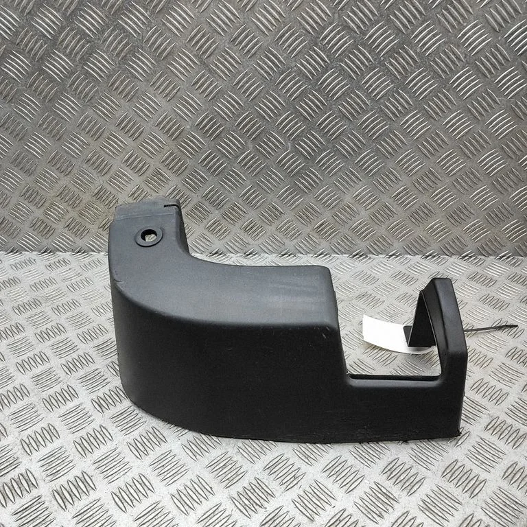 Aizmugurējā bufera stūra daļa KK3117926A