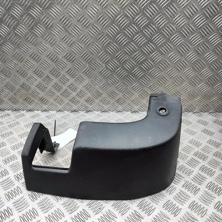 Aizmugurējā bufera stūra daļa KK3117927A