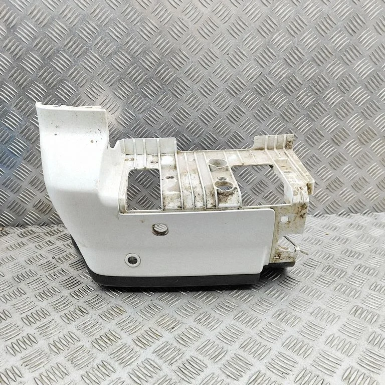Aizmugurējā bufera stūra daļa 8979284611