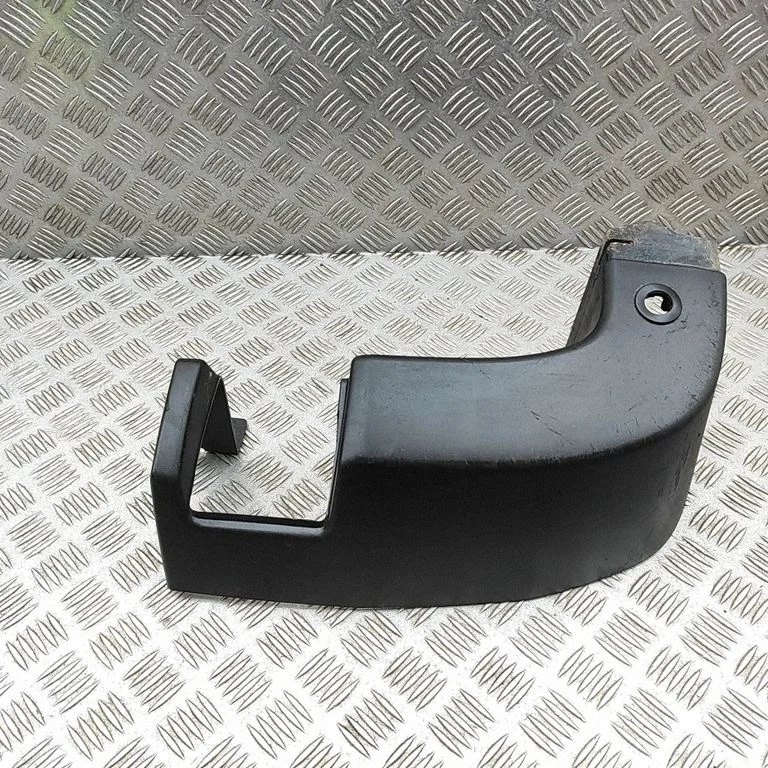 Narożnik zderzaka tylnego KK3117927EC
