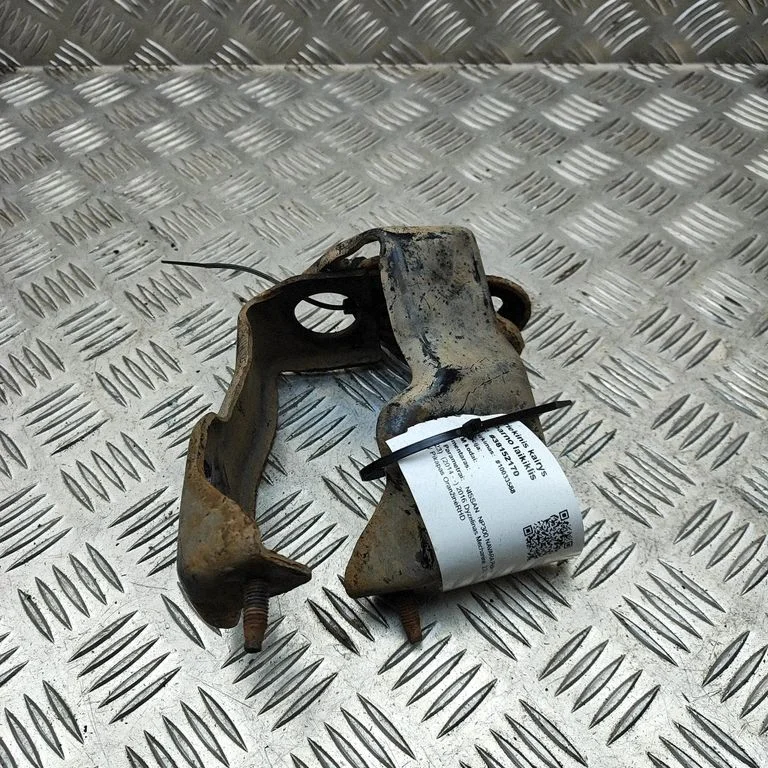 Radiatoru paneļa kronšteins 144874KV0A