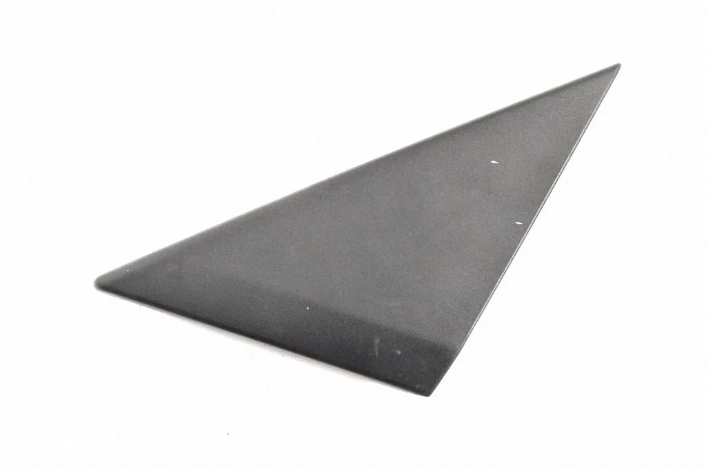 Välispeegli plastkate – parem
