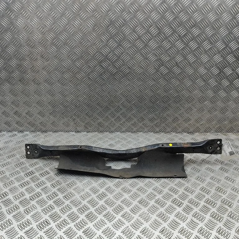 Radiatoru paneļa kronšteins K68044606AC