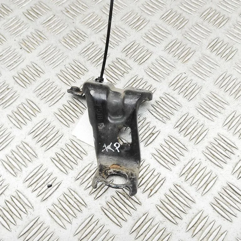 Radiator support slam panel bracket P51B15250