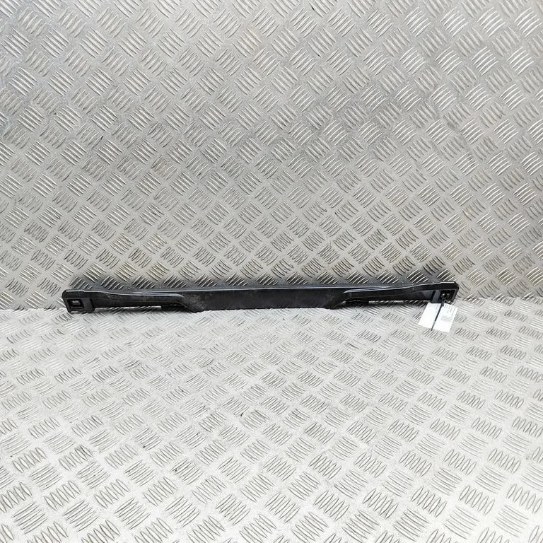 Radiatoru paneļa kronšteins 9846969