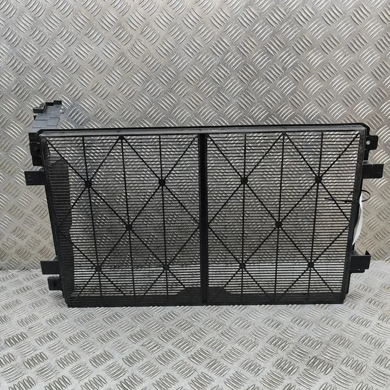 Radiatoru paneļa kronšteins 214965MP5A