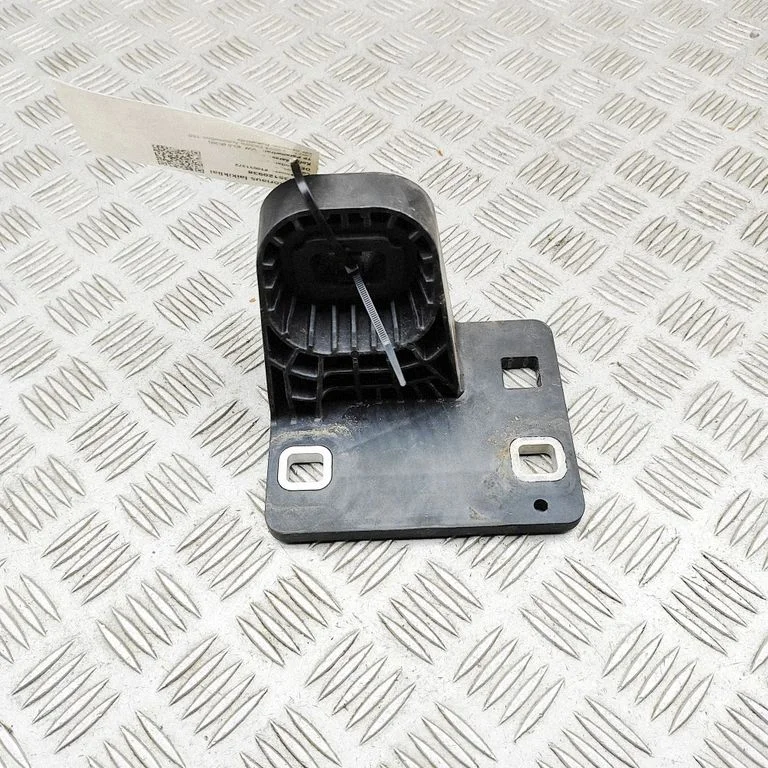 Radiaatori tugipaneeli klamber 1EA121367G