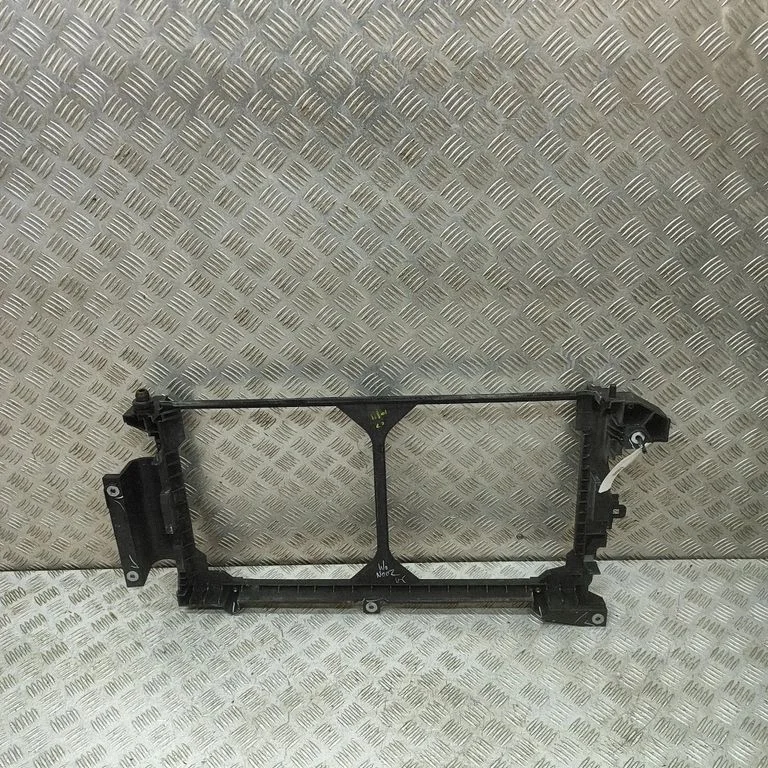 Radiatoru paneļa kronšteins 214963NL0A