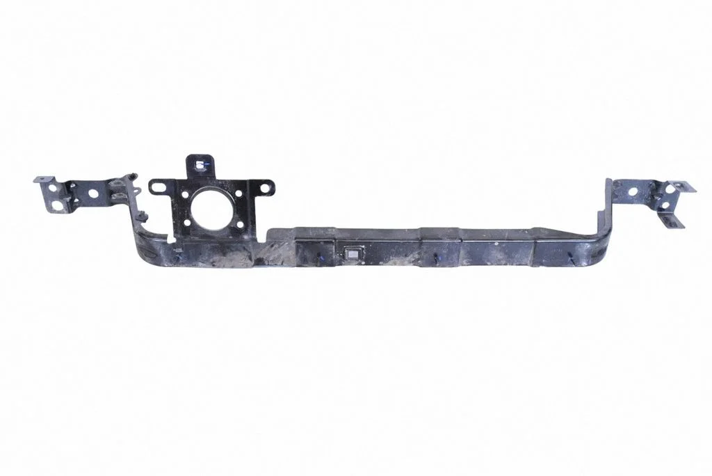 Radiatoru paneļa kronšteins 31694685