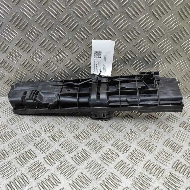 Radiator support slam panel bracket – BMW Z4 E89 (2009-2017)