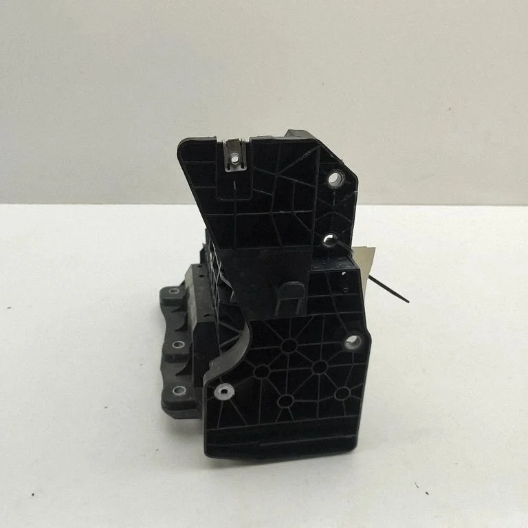 Radiatoru paneļa kronšteins A1676206601