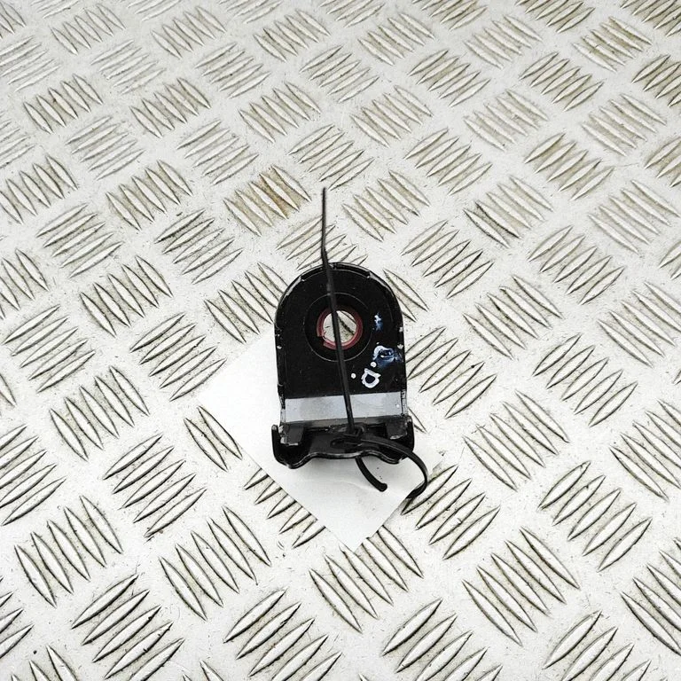Radiatoru paneļa kronšteins 1363578900