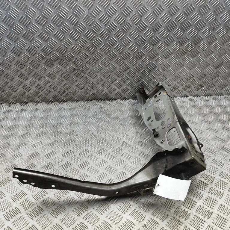 Radiator support slam panel bracket 5320250901 – Lexus LS UCF30 (2001-2007)