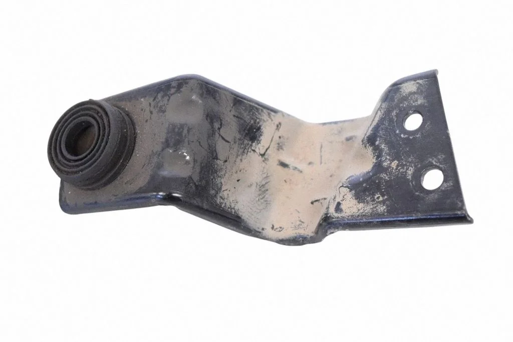 Radiatoru paneļa kronšteins 505409180