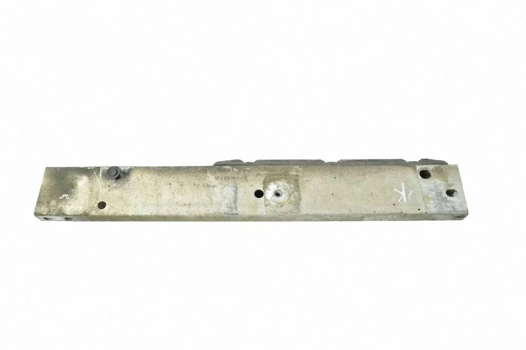 Radiatoru paneļa kronšteins A2466280129