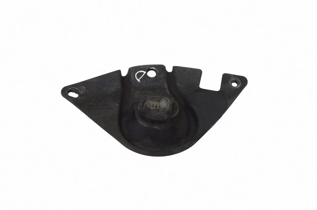Radiatoru paneļa kronšteins YR838B359BB