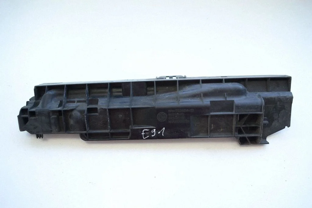 Radiator support slam panel bracket 17107524914