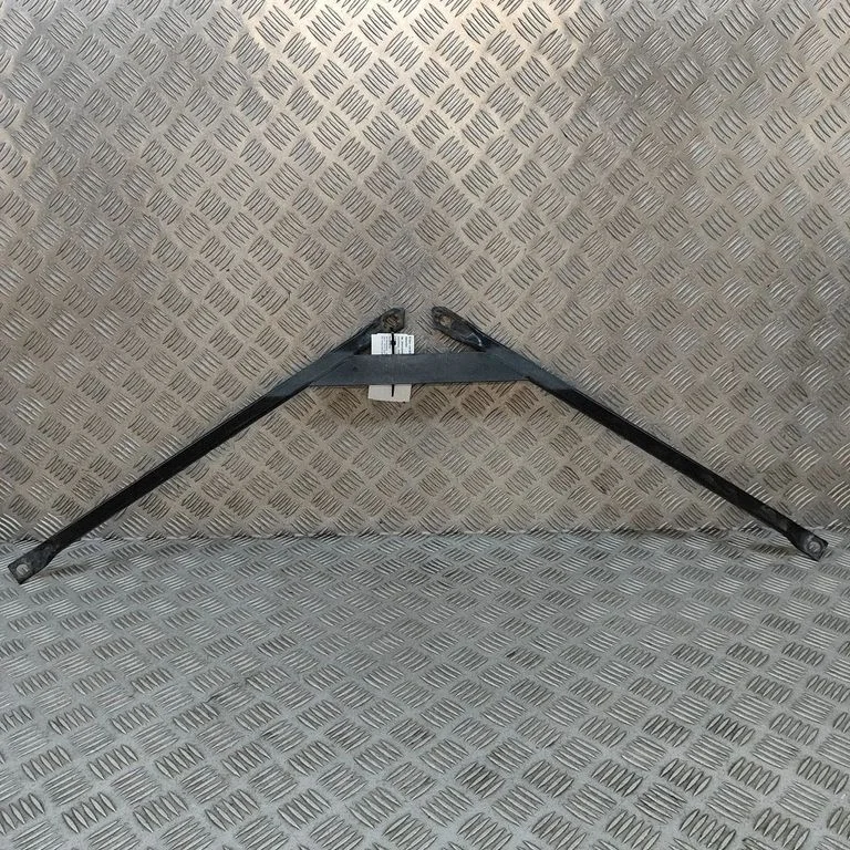 Radiatoru paneļa kronšteins 7378711