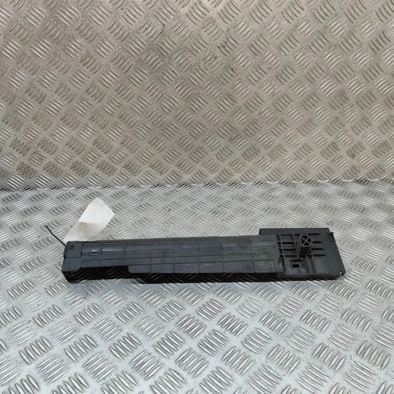 Radiator support slam panel bracket 7600537