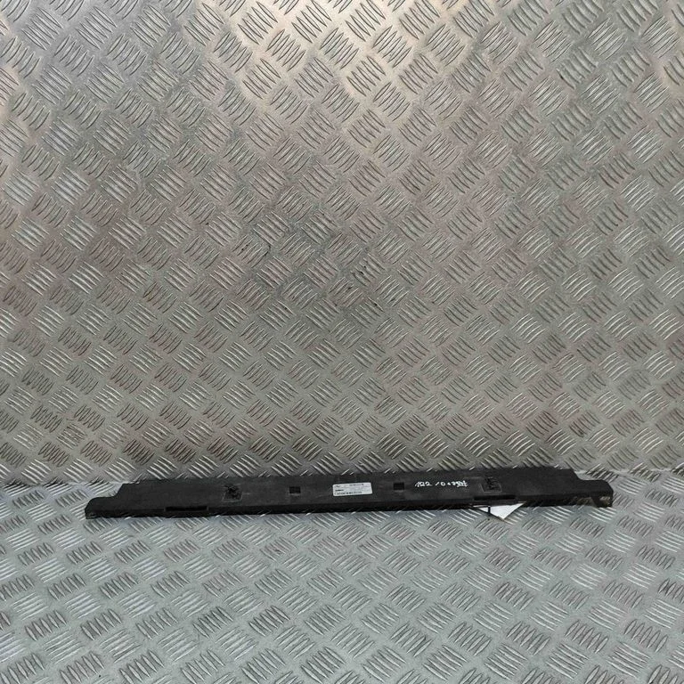 Radiatoru paneļa kronšteins – BMW 4. sērija F36 Gran coupe (2014-2017)