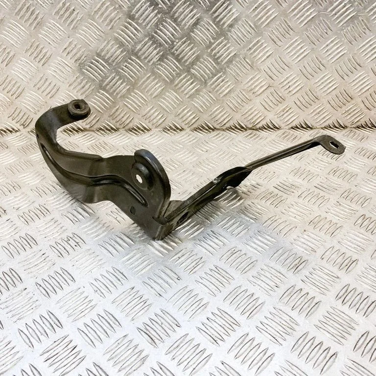 Radiator support slam panel bracket – Audi A6 Allroad C6 (2006-2011)