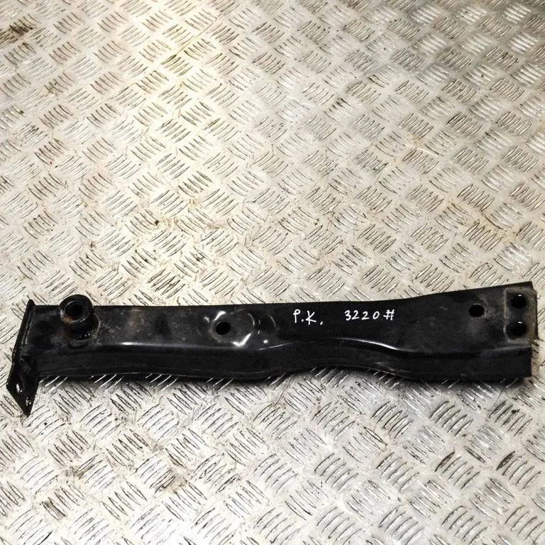 Radiatoru paneļa kronšteins 544114EA0B