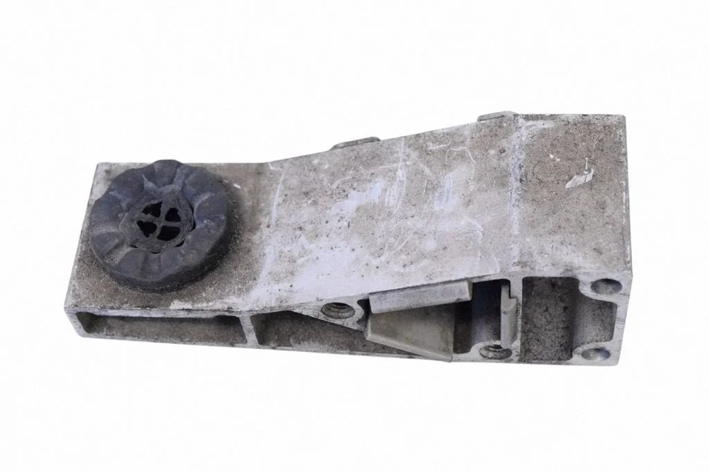 Radiator support slam panel bracket A2225044640