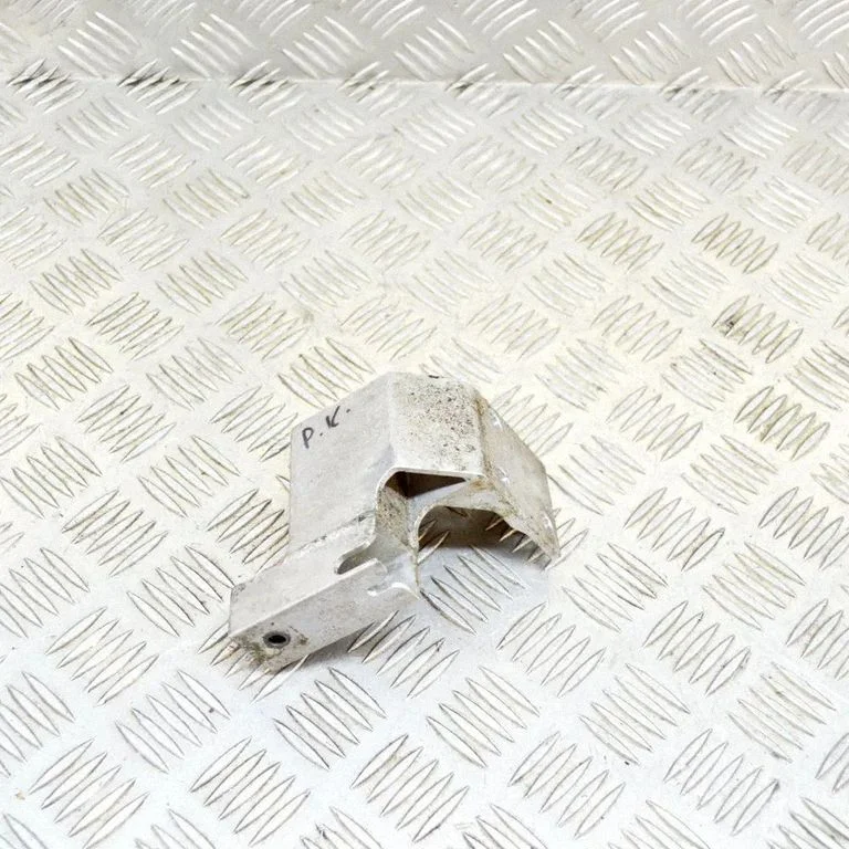 Radiatoru paneļa kronšteins 7645967